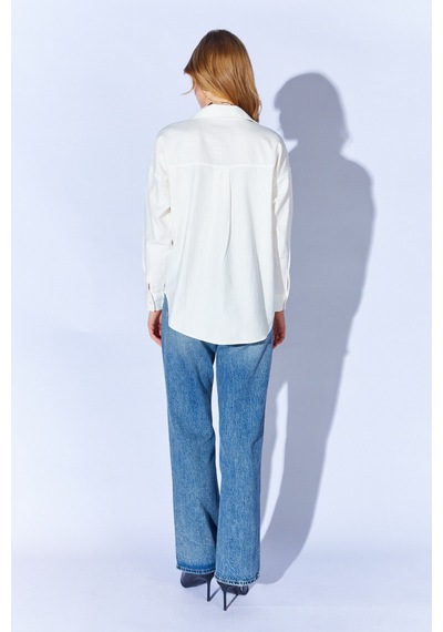 Manche Beyaz Broş Detaylı Oversize Tek Cepli Gabardin Gömlek Mkw168174-01