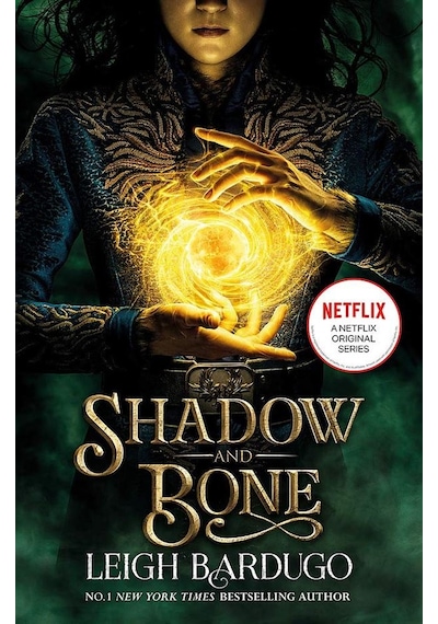 Shadow and Bone - Leigh Bardugo - Hachette Children