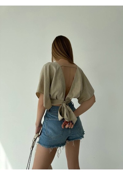 Fashion Cocktail Kısa Kol V-yaka Keten Sırt Bağlama Mini Karın Dekolteli Yazlık Kombin Crop Bluz Krem Fashion Cocktail Kısa Kol V-yaka Keten Sırt Bağlama Mini Karın Dekolteli Yazlık Kombin Crop Bluz Krem