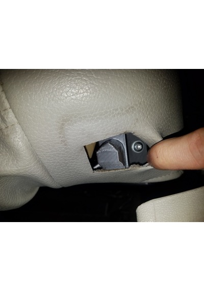 Saab Koltuk Kaplama Braketi