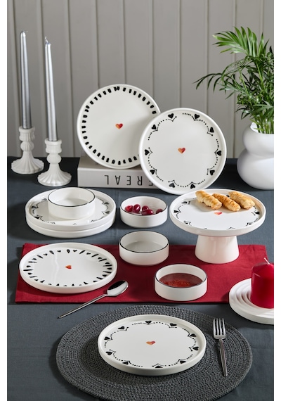 Premium 11 Parça Black Hearts Ayaklı Sunum Standlı Kahvaltı Takımı - Handmade Kalpli Kahvaltı Takımı Siyah Beyaz
