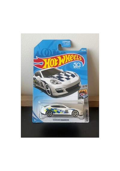 Hot Wheels Porsche Panamera Police Beyaz