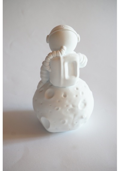 Ayda Oturan Astronot Figürü 15 Cm - Dekoratif Biblo Ve 3d Maket Obje 15cm