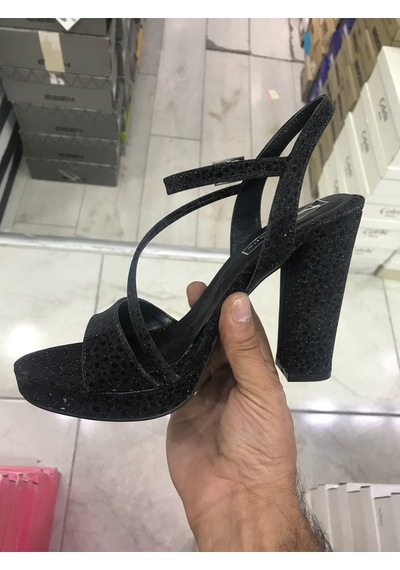 Platformlu Taşlı Sandalet Siyah