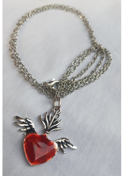 Kırmızı Mineli Flyıng Heart Kolye Siyah