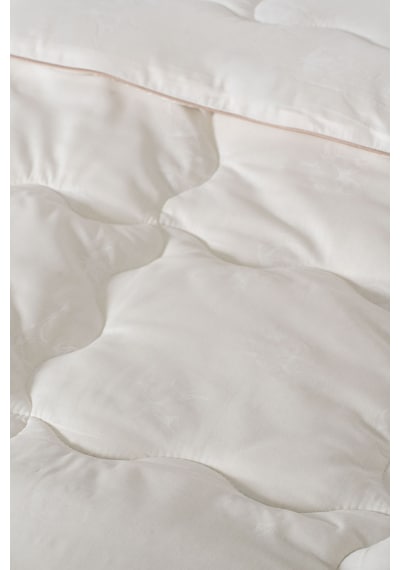 Varol Pure Cotton King Size %100 Pamuk Yorgan 215x235 Cm Geniş Ve Konforlu Bez Çantalı Krem
