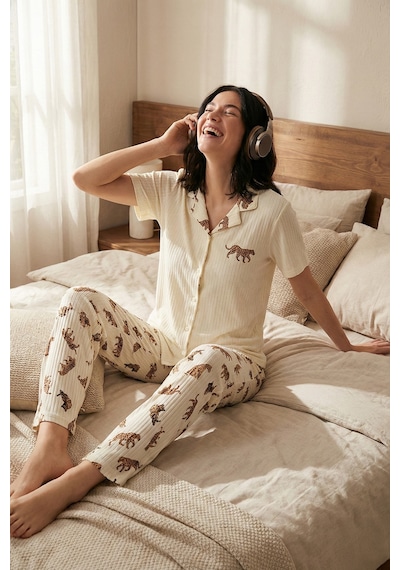 Lela Regular Fit Gömlek Yaka Kısa Kollu Bayan Pijama Takımı 65740102 Bej