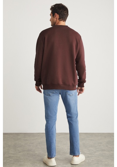 Grimelange Travıs Erkek Organik Kumaşlı Yumuşacık Regular Fit Yuvarlak Yakalı Koyu Kahverengi Sweats Koyu Kahverengi
