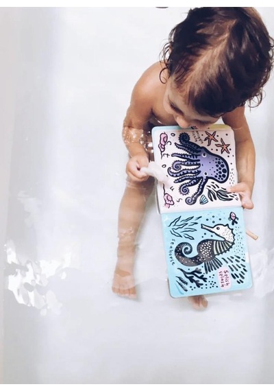 Color Me: Okyanusta Kim Var Banyo Resimli Oyun Kitabı