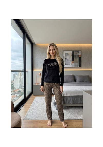 Kadın Uzun Kollu Desenli Exclusive Likralı Kadife Pijama Takımı Leopar