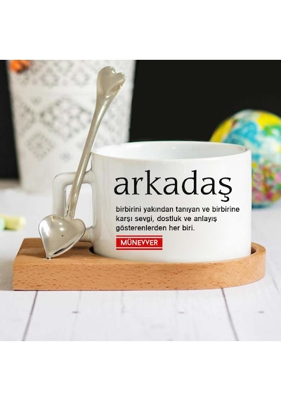 Isme Özel Arkadaş Anlamlı Ahşap Altlıklı Fincan Seti
