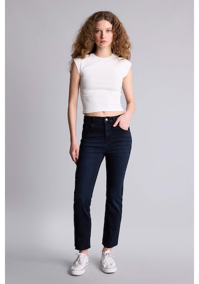 Defacto Crop Flare Fit Düşük Bel Bilek Boy Jean Yıkamalı Pantolon G2217ax25wnnm40 Siyah-nm40 Defacto Crop Flare Fit Düşük Bel Bilek Boy Jean Yıkamalı Pantolon G2217ax25wnnm40 Siyah-nm40