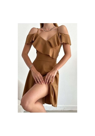 DefyModa Kadın Minimal Esnek Krep Kumaş Kruvaze Yaka Volanlı Abiye Elbise Vizon
