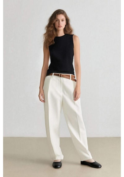 DeFacto 	Carrot Fit Gabardin Kumaş Pantolon Kemerli Yüksek Bel Kısa Paça D2732AX25SPWT32