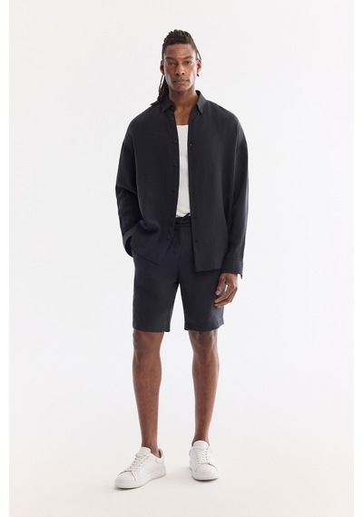 Avva Erkek Siyah Alttan Britli Yaka Nefes Alan Modal Karışımlı Soft Touch Oversize Fit Gömlek A61y2168
