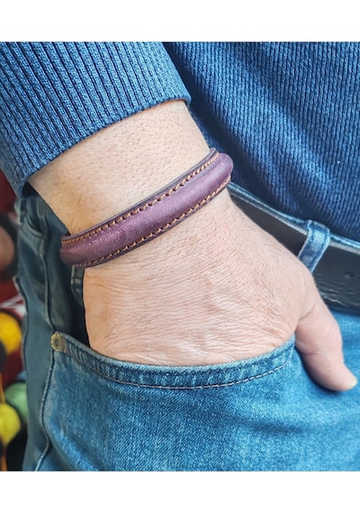El İşçiliği İle Özel Üretilmiş Deri Kaplamalı Bakır Bileklik Ebil-03 Mor