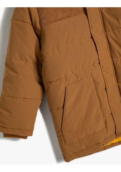 Koton Oversize Şişme Mont Kapüşonlu Astarlı Cepli Fermuarlı Kadife Kumaş Detaylı Kahverengi 4wkb00006tw 4WKB00006TW532 Kahverengi Koton Oversize Şişme Mont Kapüşonlu Astarlı Cepli Fermuarlı Kadife Kumaş Detaylı Kahverengi 4wkb00006tw 4WKB00006TW532 Kahverengi