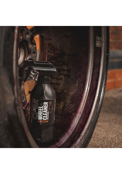 Gyeon Q²m Iron Wheel Cleaner Redefıned Jant Temizleyici Demir Tozu Balata Tozu Çözücü - 4000 Ml A