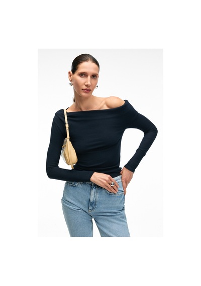 Grımelange OLIVIENN Kadın Omuzu Açık Asimetrik Yakalı Uzun Kollu Slim Fit Lacivert Bluz Grımelange OLIVIENN Kadın Omuzu Açık Asimetrik Yakalı Uzun Kollu Slim Fit Lacivert Bluz