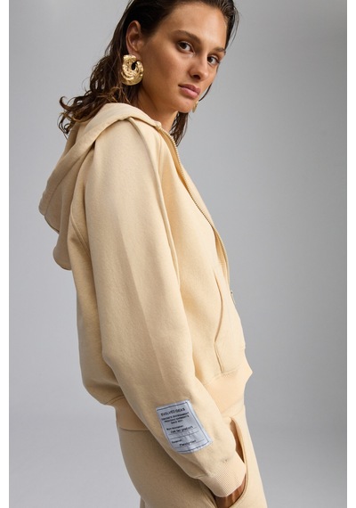 ETHIQUET YKA Kadın Organik Pamuk 3 İplik İçi Şardonlu Süs Etiketi Detaylı Regular Krem Sweatshirt