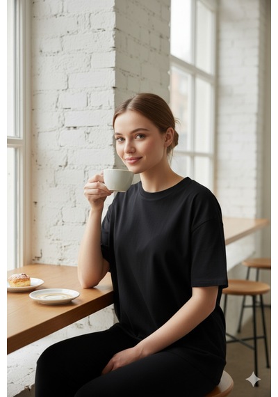 Hvç Kadın Oversize Geniş Kesim %100 Pamuk Yumuşak Dokulu Basic Bisiklet Yaka Siyah Tişört Hvç Kadın Oversize Geniş Kesim %100 Pamuk Yumuşak Dokulu Basic Bisiklet Yaka Siyah Tişört