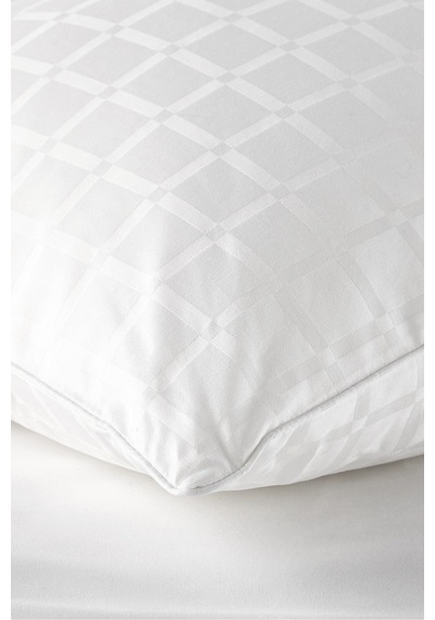 The White Company Hipoalerjenik Yumuşak Ve Hafif Nefes Alabilen Yastık Beyaz