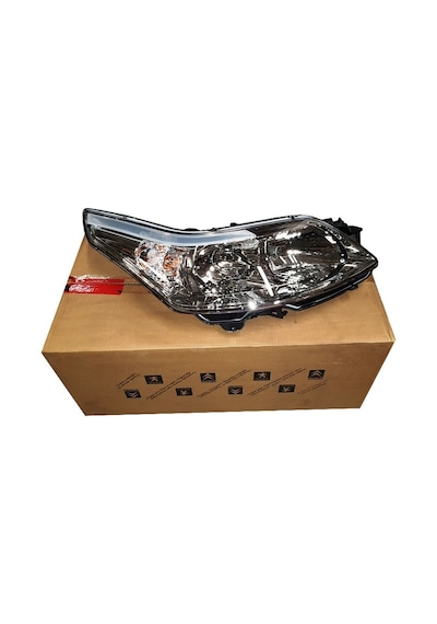 Citroen C4 Ön Sağ Far  Psa 6206.l4 -