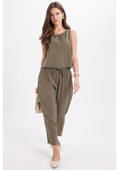 Tudors Kadın Standart Fit Normal Kesim Kolsuz Likralı Bisiklet Yaka Bluz Geniş Paça Haki Pantolon Takım-50955 Tudors Kadın Standart Fit Normal Kesim Kolsuz Likralı Bisiklet Yaka Bluz Geniş Paça Haki Pantolon Takım-50955