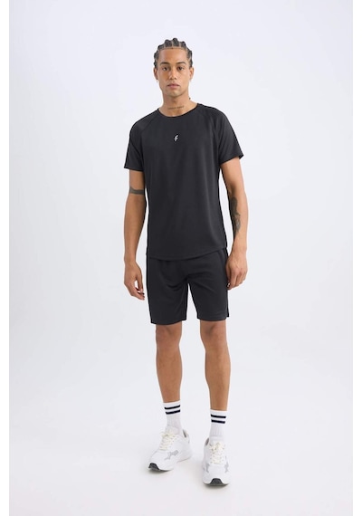 DeFactoFit Hızlı Kuruyan Slim Fit Dar Kesim Bisiklet Yaka Baskılı Sporcu Kısa Kollu Tişört V2887AZ25SPBK81