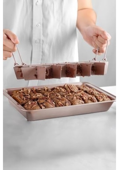 Karbon Çelik 18 Kişilik Kendinden Bölmeli Brownie Kek Ekmek Kalıbı Cin796pm .