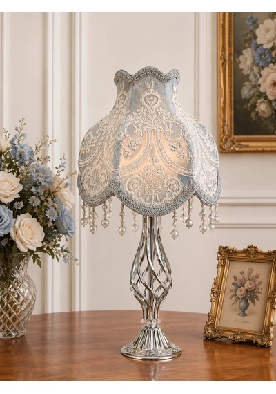 Gri Fransız Dantel Kadife Kumaş Başlık Burgulu Gümüş Ayaklı Klasik Model Abajur 50x30cm