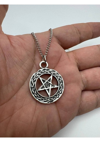 Pentagram İşlemeli Unisex Kolye 60 Cm Zincirli, Gotik & Mistik Metal Takı Çok renkli