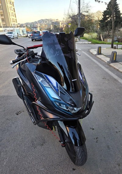 Motocam Honda Pcx Ön Cam 2021-2024 Model 47cm Siyah Renkli 4mm Sportif