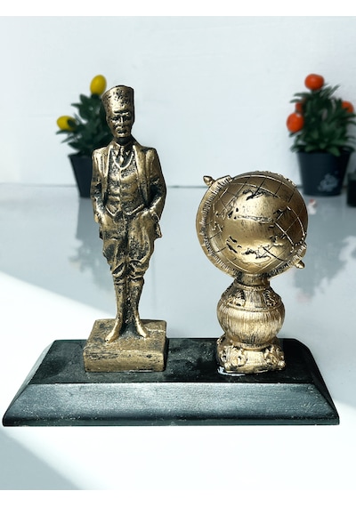 Atatürk Ve Dünya Küresi Figürü Dekoratif Anı Ve Masa Üstü Biblo