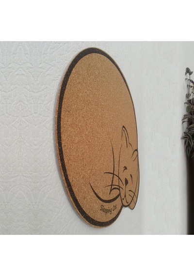 Uyuyan Kedi Mantar Duvar Panosu Arkası Yapışkanlı 42 Cm X 56 Cm Genel