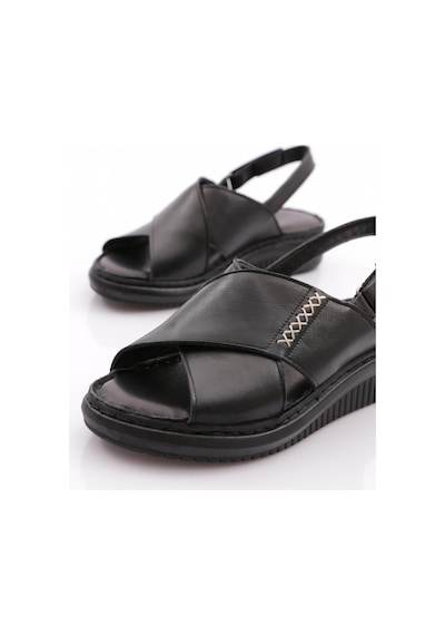 Dgn 083 Kadin Çapraz Bantli Sandalet Siyah