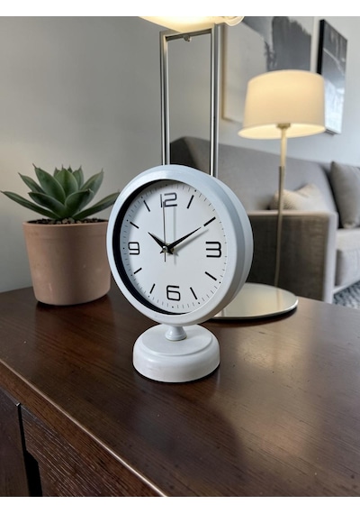 Premium Beyaz 25 X 20 Cm Metal Masa Saati Çok Renkli
