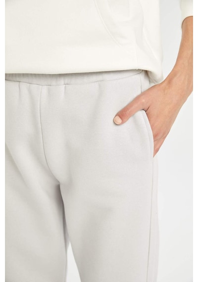 Defacto Standart Boy Beli Paçası Lastikli Cepli Basic Düz Kalın Kumaş Jogger Eşofman Altı D9934AX24WNGR431 Gri