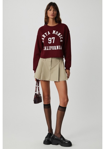 Grımelange Jaelyn Kadın Uzun Kollu Yuvarlak Yaka Önü Baskılı Düşük Omuz Kısa Bordo Sweatshirt Bordo