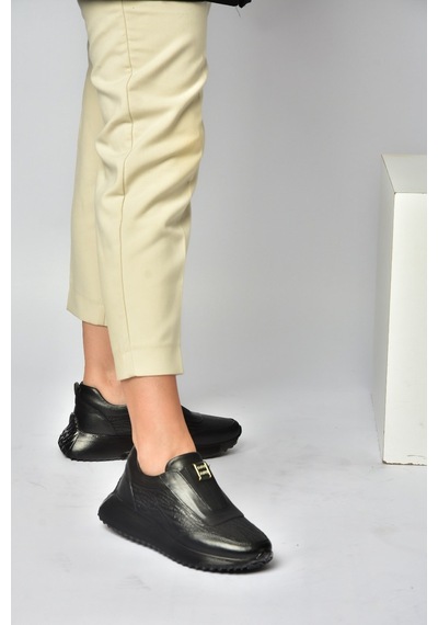 Fox Shoes Z555091903 Siyah Hakiki Deri Kalın Tabanlı Spor Ayakkabı Sneakers