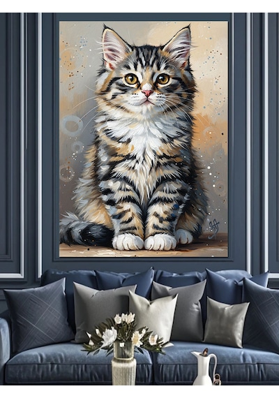 Ahşap Tablo Oturan Sevimli Tekir Kedi