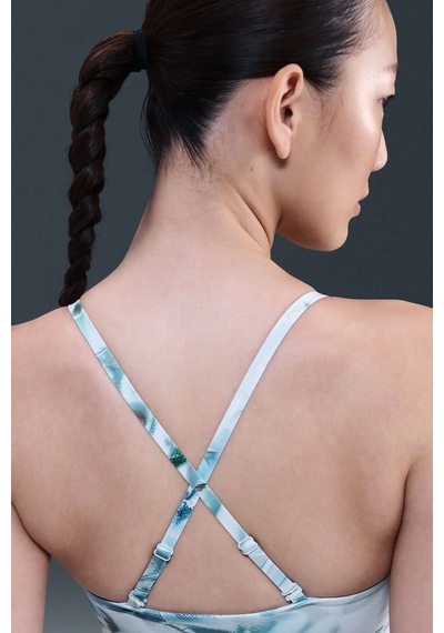 Nike Indy Women's Artist Collection Light-support Padded Wrap Sports Bra Kadın Dolgulu Sargılı Spor Sütyen Yeşil Nike Indy Women's Artist Collection Light-support Padded Wrap Sports Bra Kadın Dolgulu Sargılı Spor Sütyen Yeşil