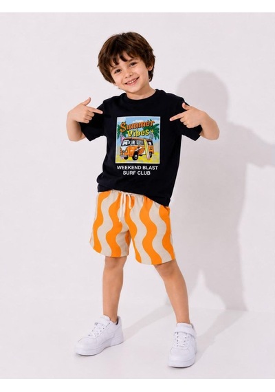 Cg Kids Summer Vibes Baskılı Dalgalı Erkek Çocuk Şortlu Takım - Lacivert / Turuncu Çok Renkli Cg Kids Summer Vibes Baskılı Dalgalı Erkek Çocuk Şortlu Takım - Lacivert / Turuncu Çok Renkli