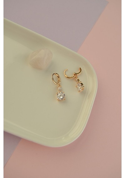 Minimal Kare Tektaş Charm Halka Küpe Şeffaf Beyaz Taşlı Sallantıl Renkli