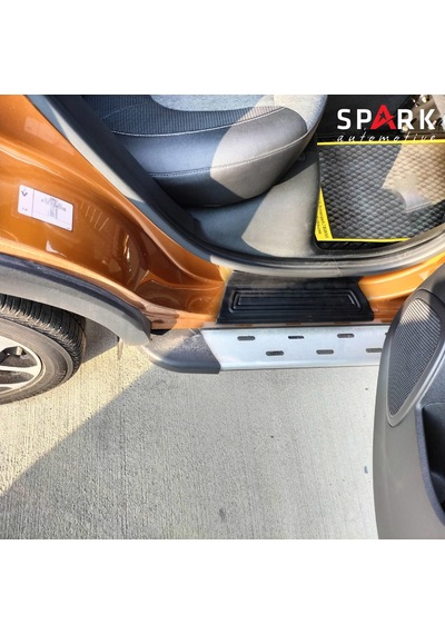 Renault Captur 2013-2019 Yıl Aralığı Uyumlu Kapı Eşiği 4 Parça