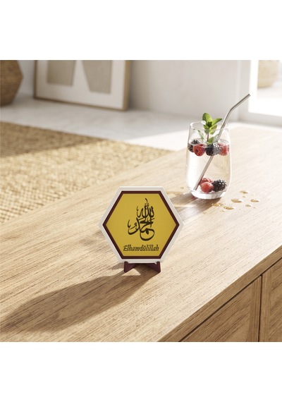 Sanatsal Kaligrafi Elhamdülillah Masaüstü Aksesuarı, Yaşam Alanlarınızda Derinlik Hissi Uyandıran Modern Bir Dekor 10x10 Cm, Sarı