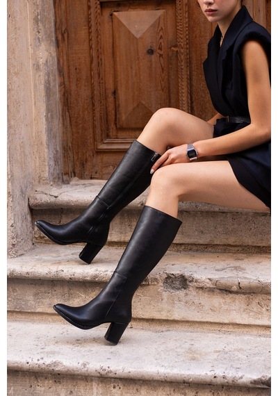 Dabab Shoes Kadın Siyah Cilt Sade Kladya Model Diz Altı Fermuarlı Sivri Burunlu Kalın Topuklu Uzun Çizme Dabab Shoes Kadın Siyah Cilt Sade Kladya Model Diz Altı Fermuarlı Sivri Burunlu Kalın Topuklu Uzun Çizme