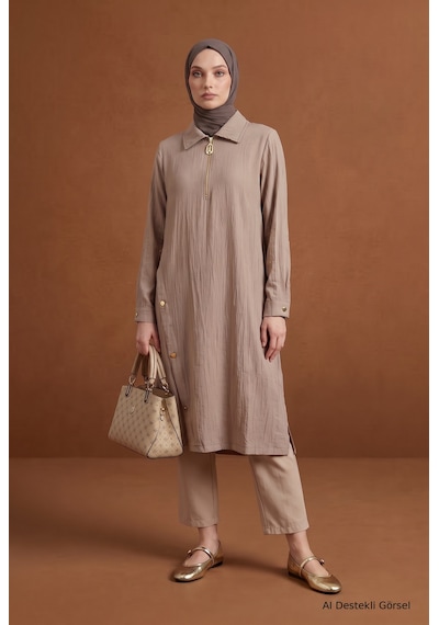 Armine Trend Fermuar Detaylı Yakalı Uzun Tunik Yan Düğme Detaylı Rahat Kesim Tesettür Tunik 111 Cm Boy Vizon 26yt447 Armine Trend Fermuar Detaylı Yakalı Uzun Tunik Yan Düğme Detaylı Rahat Kesim Tesettür Tunik 111 Cm Boy Vizon 26yt447
