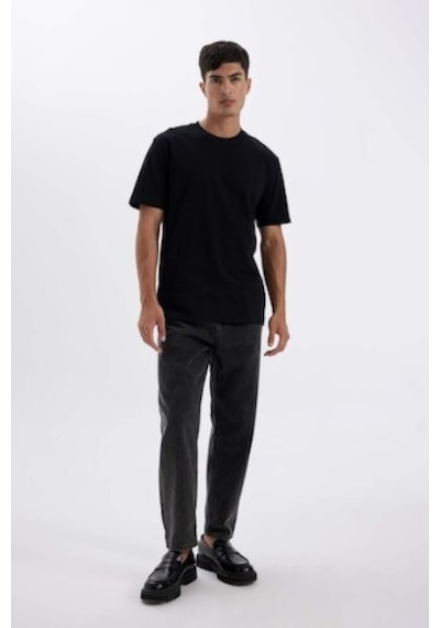 DeFacto New Regular Fit Bisiklet Yaka Basic Düz %100 Pamuk Kısa Kollu Tişört V7699AZ24AUBK81 Siyah DeFacto New Regular Fit Bisiklet Yaka Basic Düz %100 Pamuk Kısa Kollu Tişört V7699AZ24AUBK81 Siyah