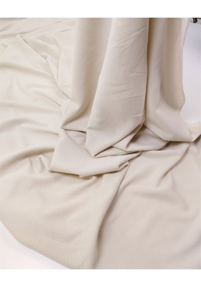 Bej İle Uçuk Yeşil Arası Renkte Örgsğnden Minik Kare Kare Desenli İnce Yumuşak Hayli Esnek Örme Kumaş Elbiselik & Bluzluk En: 150cm-12433 Bej,yeşil